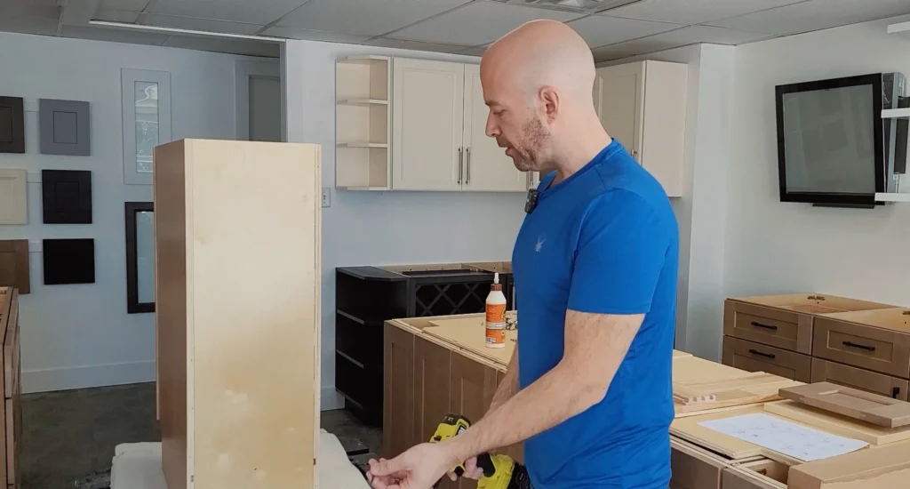 Assemble RTA Kitchen Cabinets